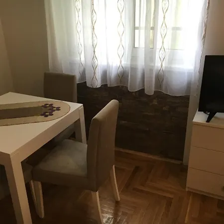 Zira Apartment *